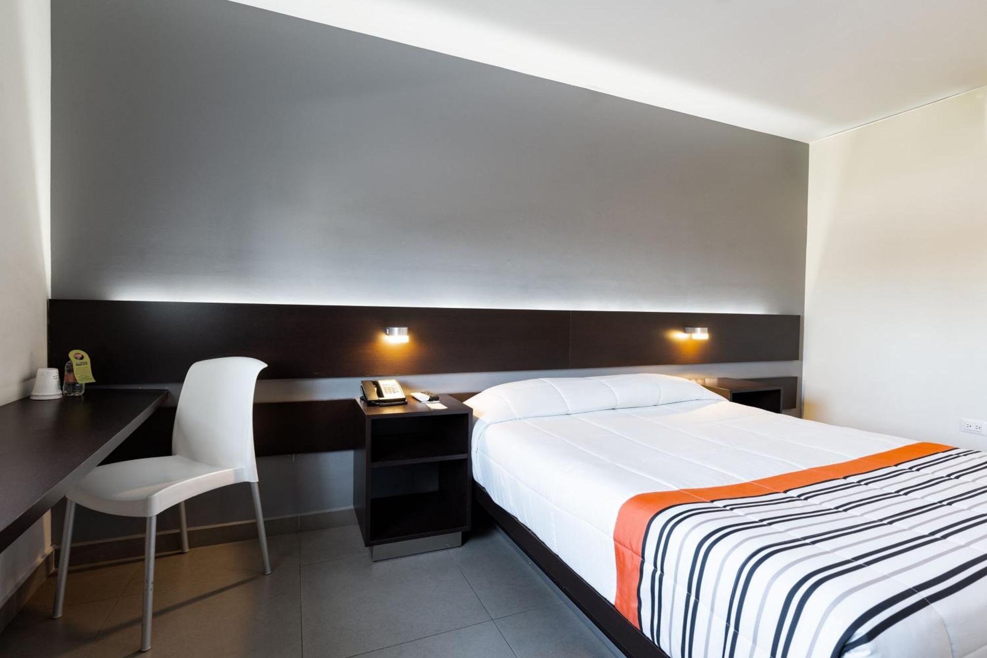 City Express Junior By Marriott Aguascalientes Centro Buitenkant foto