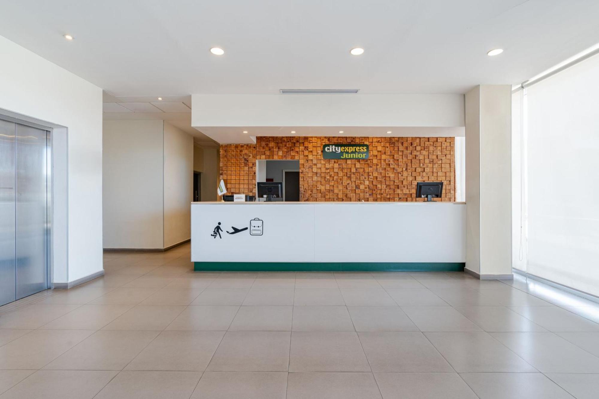 City Express Junior By Marriott Aguascalientes Centro Buitenkant foto