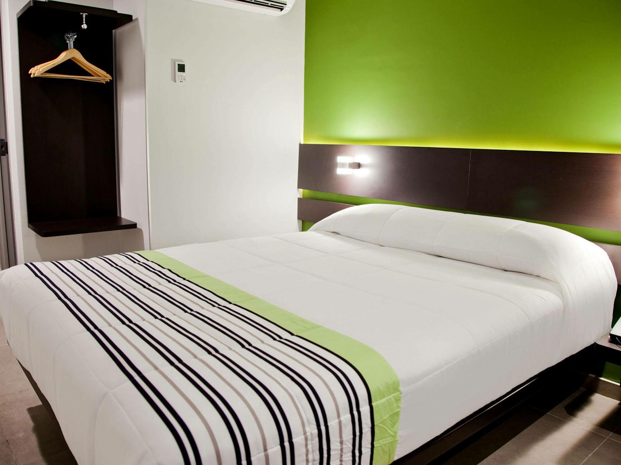 City Express Junior By Marriott Aguascalientes Centro Buitenkant foto